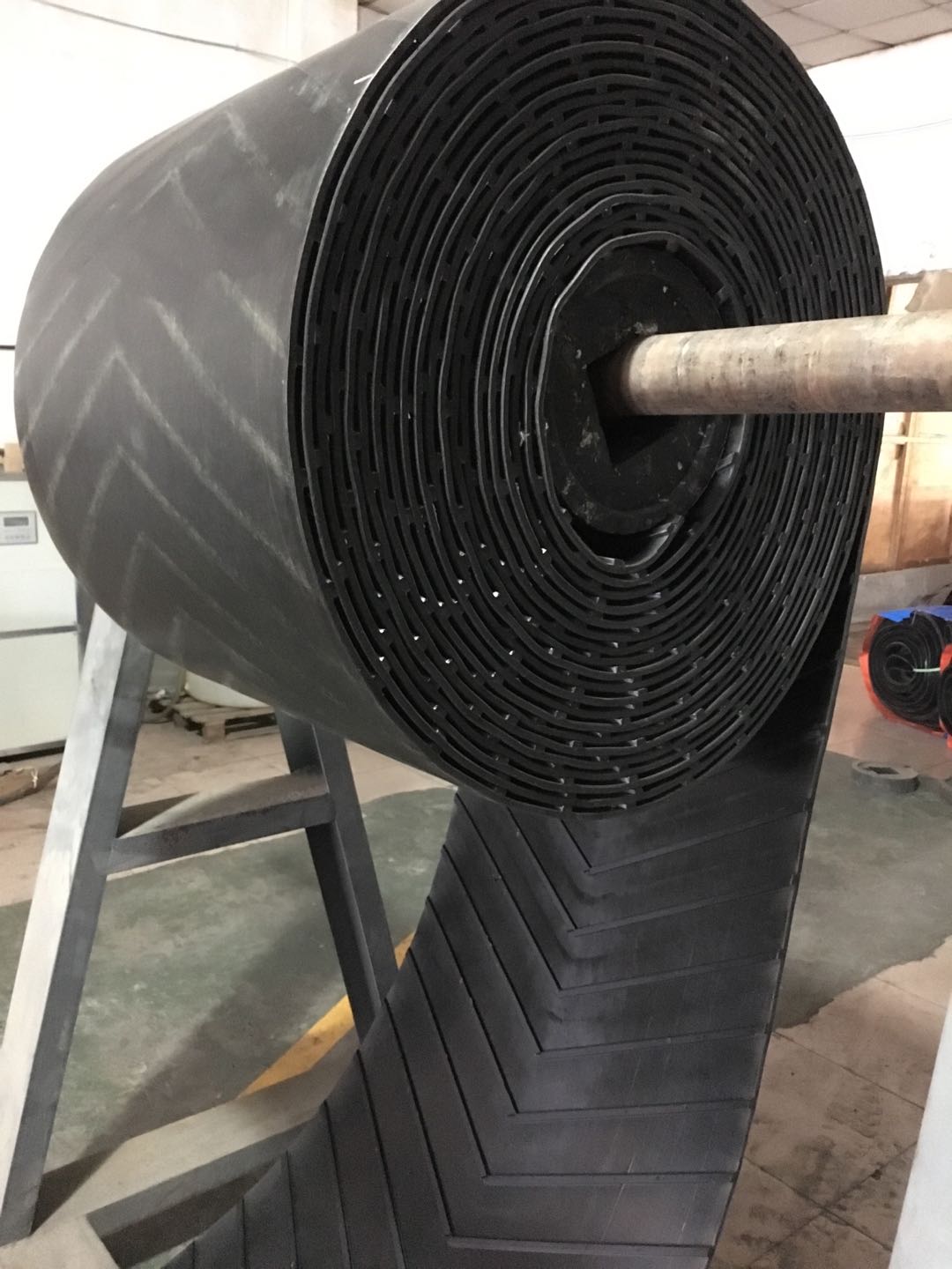 91免费观看网站：草型花纹输送带介绍及挑选方式分析