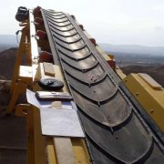 凹坑制成粒状花纹输送带，广泛适用于包装、纺织行业